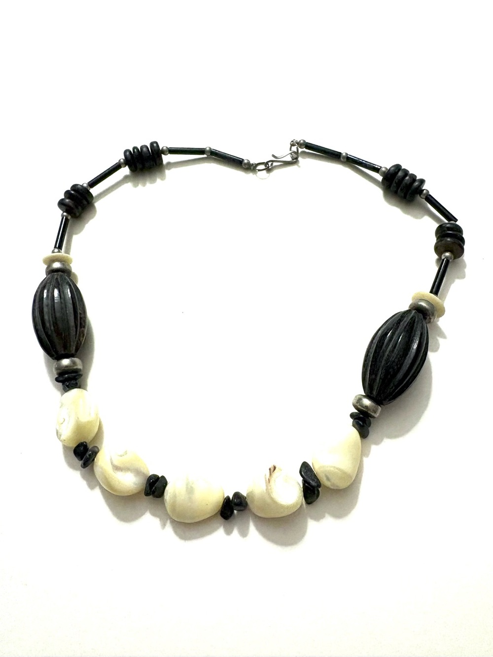 FASHION JEWELRY Vintage Statement Necklace, black and white
